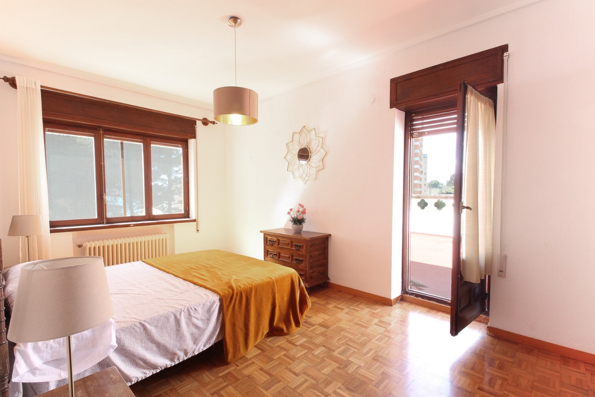 Brukt - Villa -
El Campello - Costa Blanca