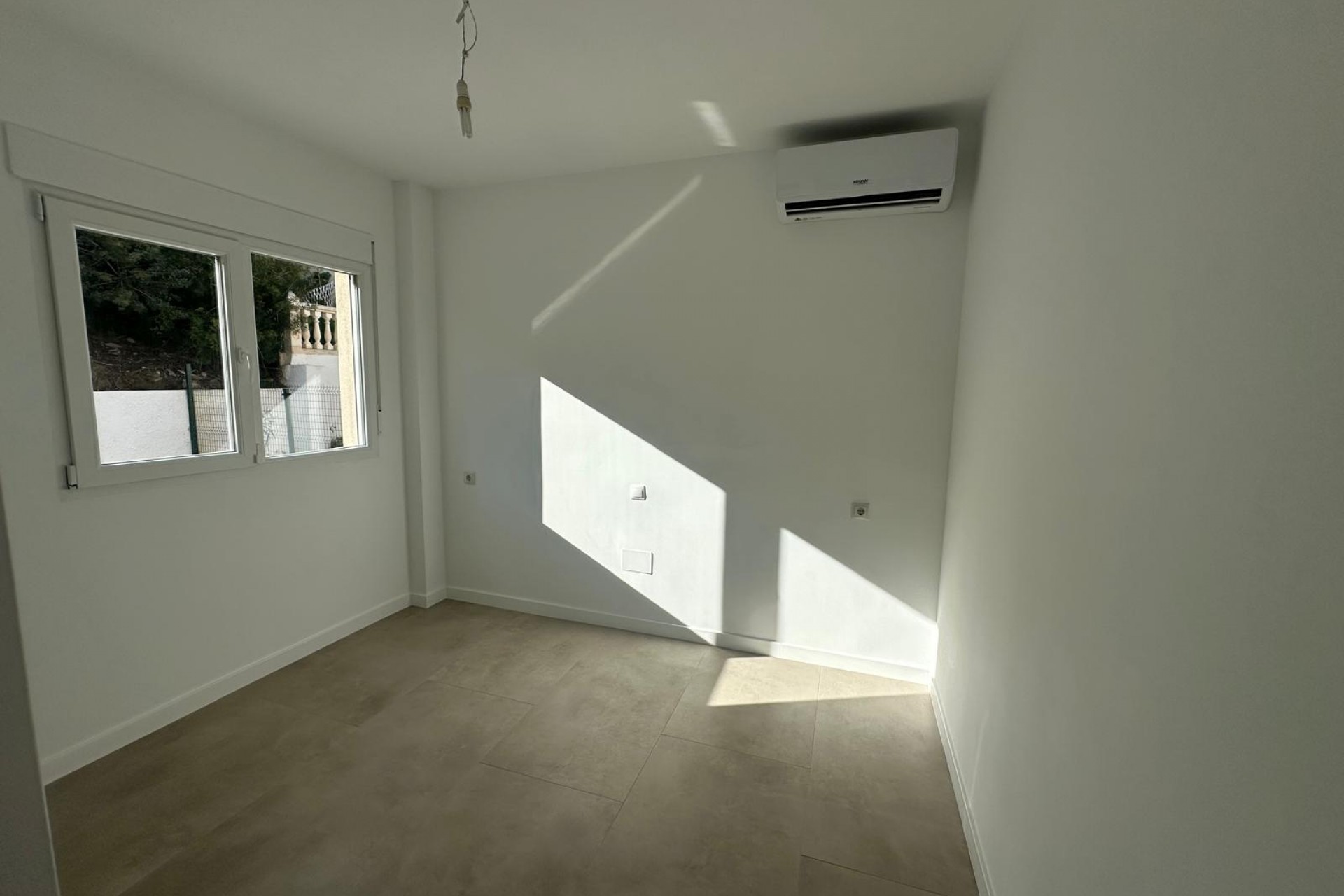 Brukt - Villa -
El Campello - Costa Blanca