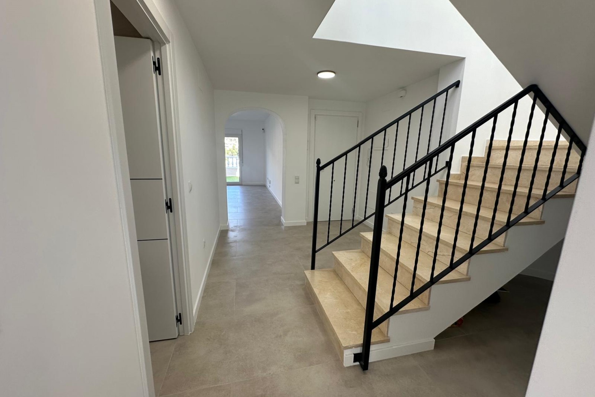 Brukt - Villa -
El Campello - Costa Blanca