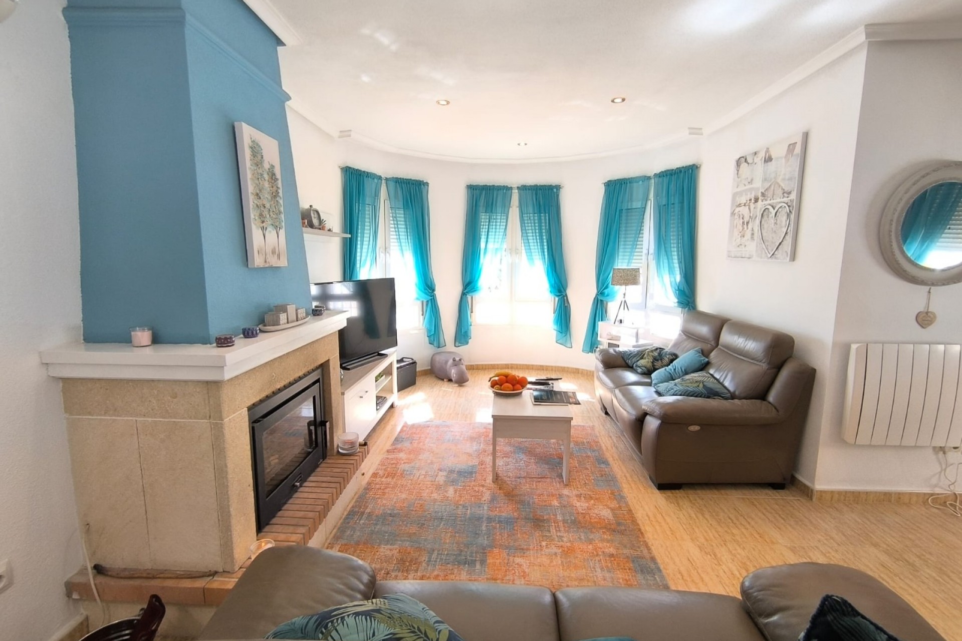 Brukt - Villa -
El Raso - Costa Blanca