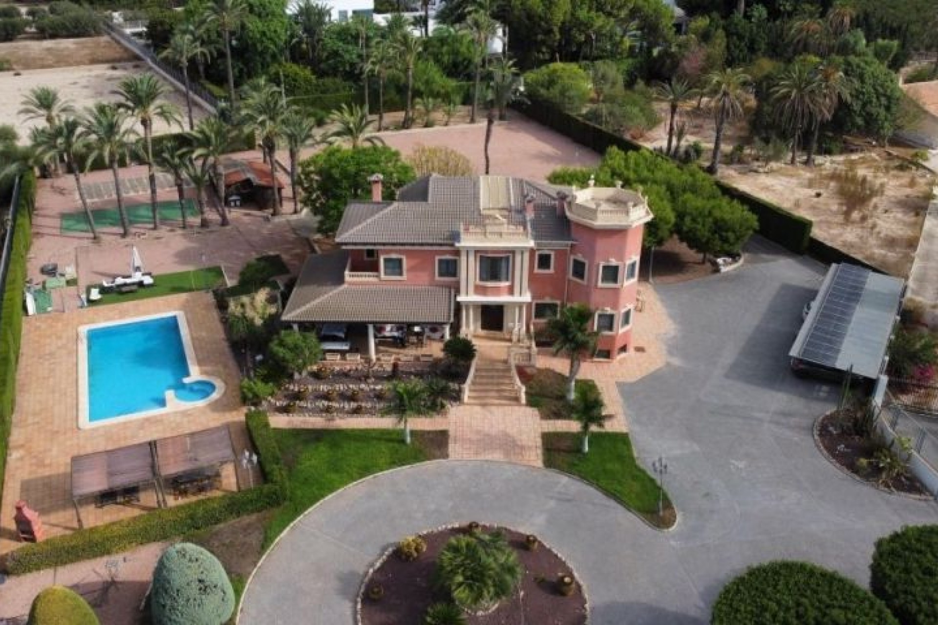 Brukt - Villa -
Elche - Costa Blanca