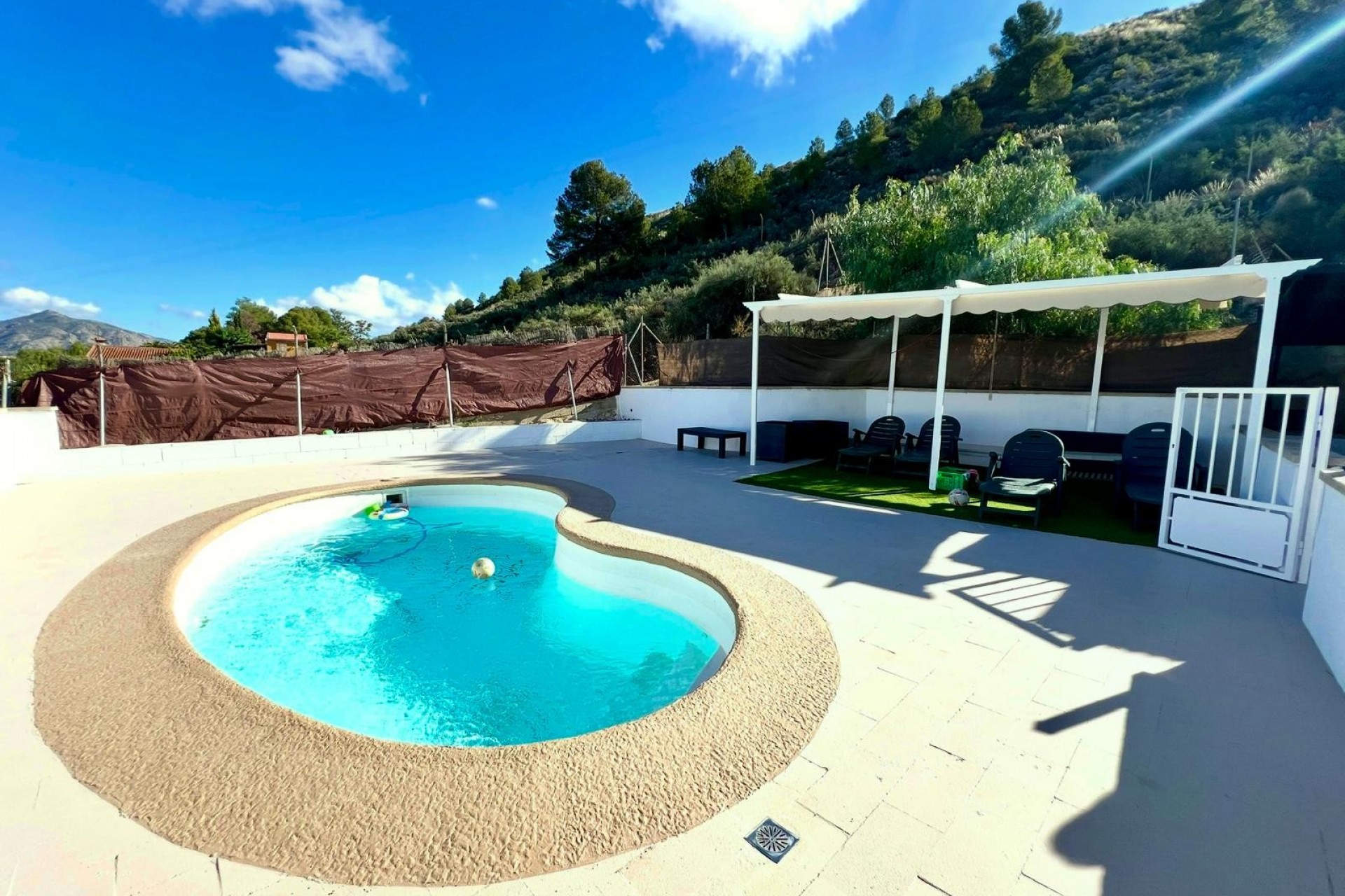 Brukt - Villa -
Elda - Inland