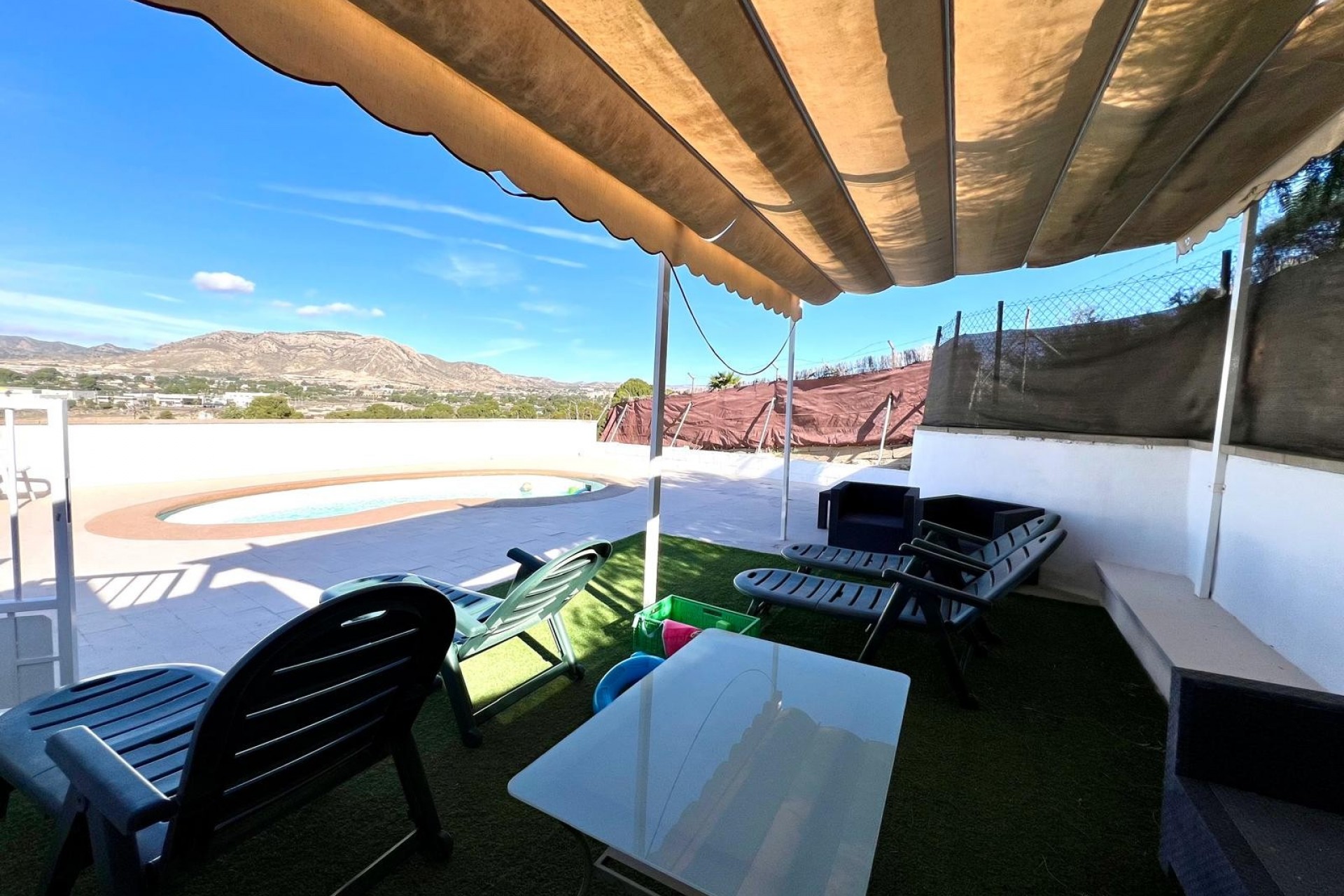 Brukt - Villa -
Elda - Inland