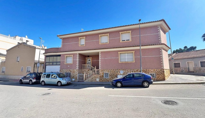 Brukt - Villa -
Formentera del Segura - C- Cooperativa