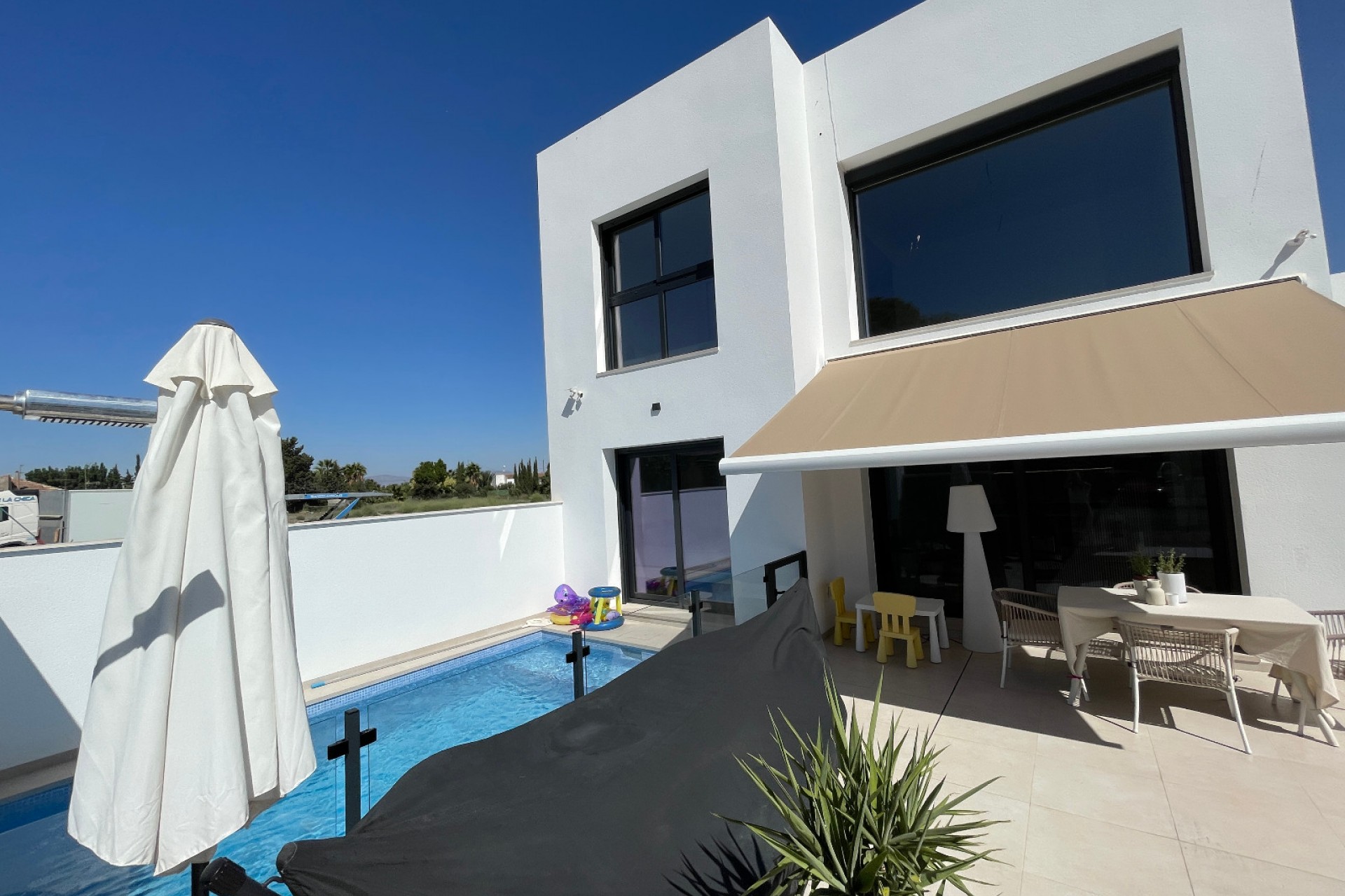 Brukt - Villa -
Formentera del Segura - Costa Blanca