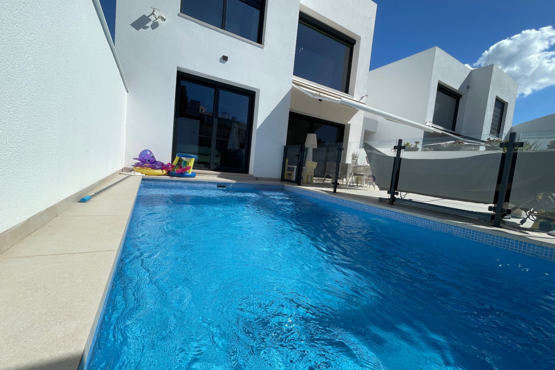 Brukt - Villa -
Formentera del Segura - Costa Blanca
