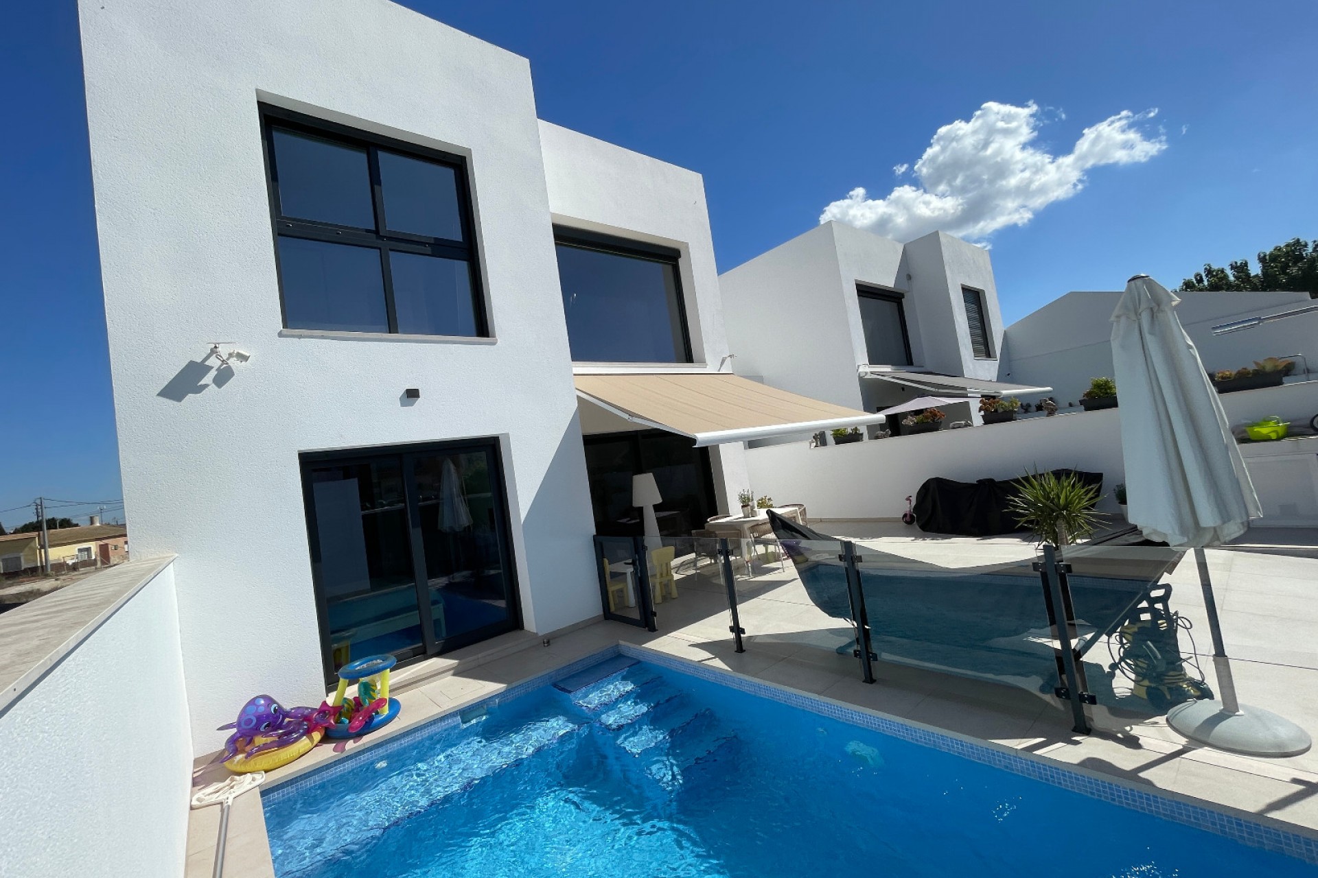 Brukt - Villa -
Formentera del Segura - Costa Blanca