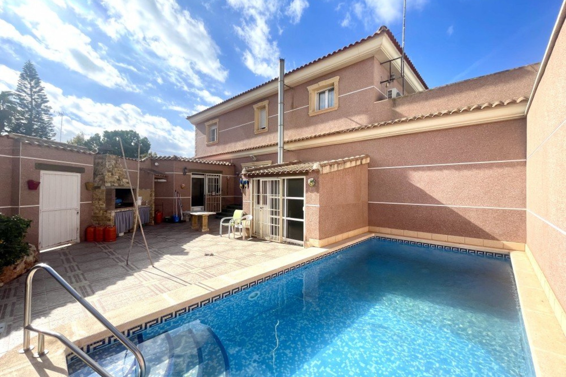 Brukt - Villa -
Formentera del Segura - Costa Blanca