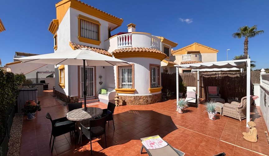 Brukt - Villa -
Guardamar del Segura - Costa Blanca