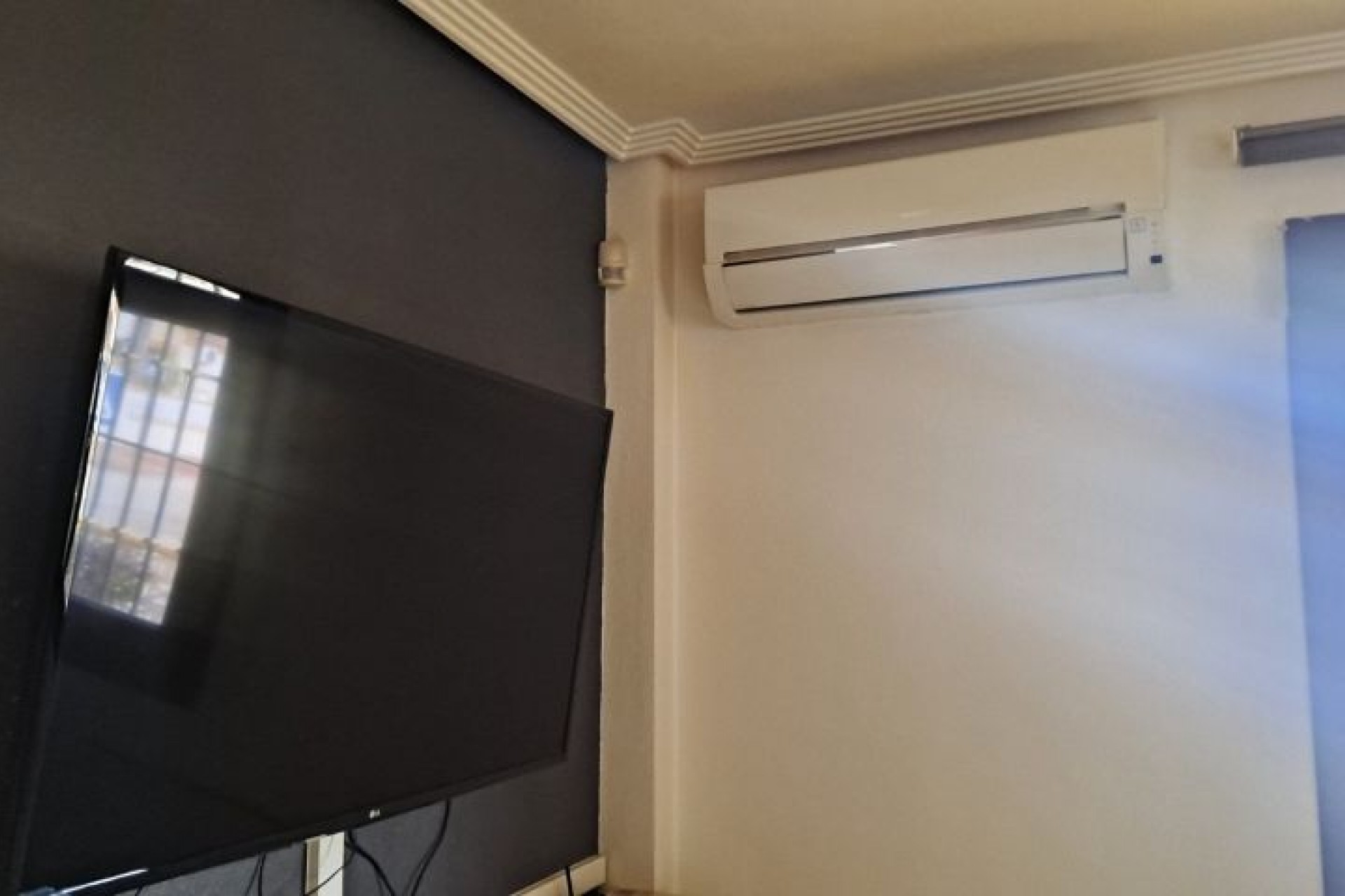 Brukt - Villa -
Hondón de las Nieves - Inland