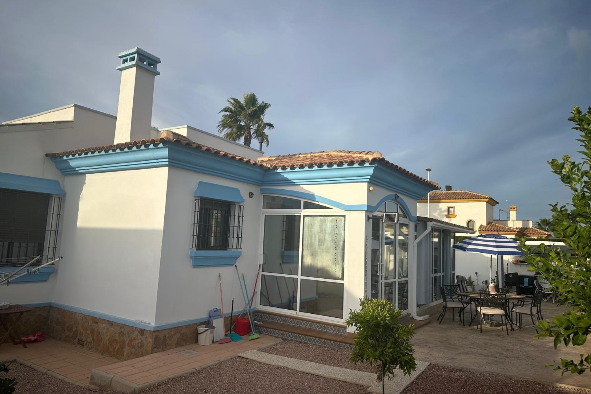 Brukt - Villa -
Hondón de las Nieves - Inland