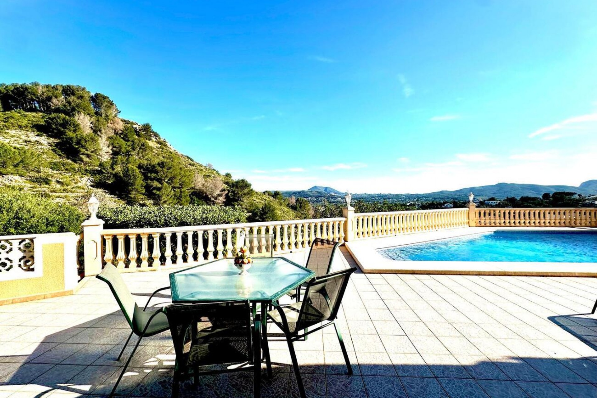 Brukt - Villa -
Jávea - Costa Blanca