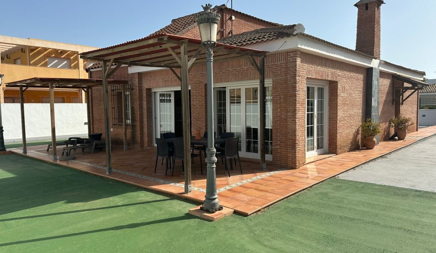 Brukt - Villa -
La Manga del Mar Menor - Costa Calida