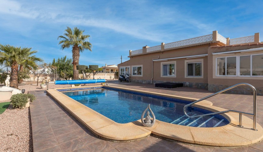 Brukt - Villa -
La Marina - Costa Blanca