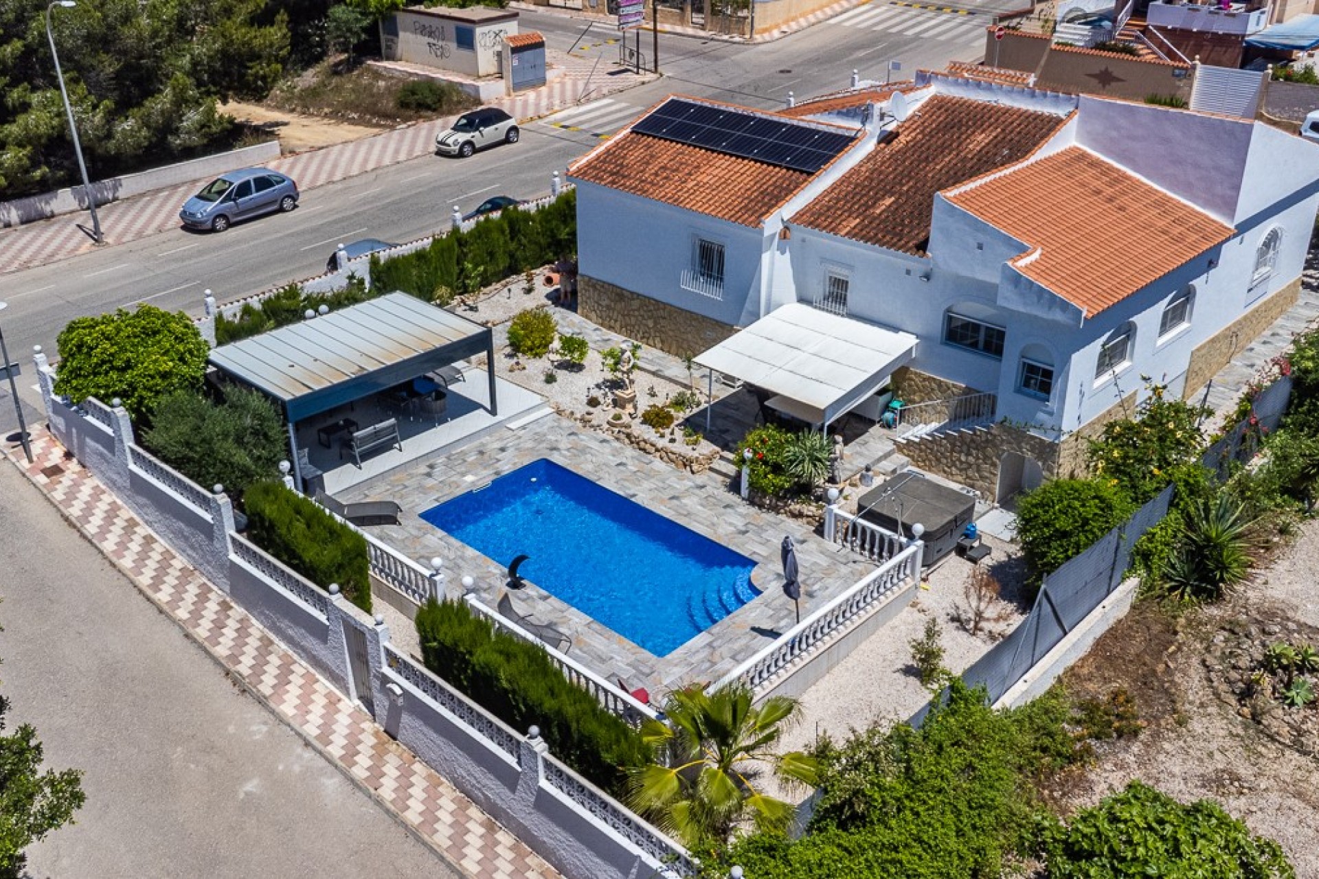 Brukt - Villa -
La Marina - Costa Blanca