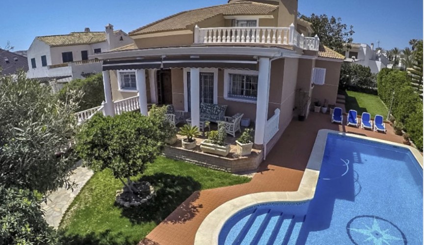 Brukt - Villa -
La Mata - Costa Blanca