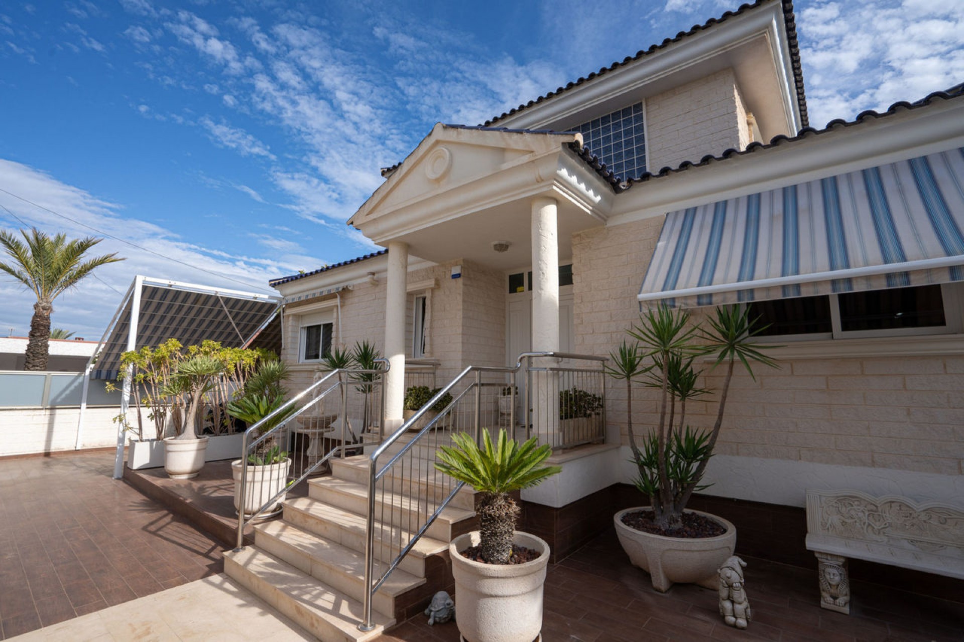 Brukt - Villa -
La Mata - Costa Blanca