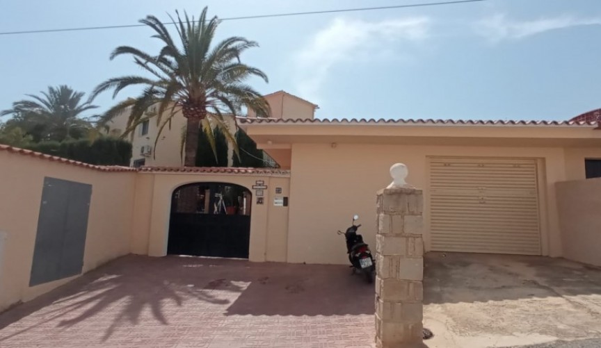 Brukt - Villa -
La Nucía - Costa Blanca