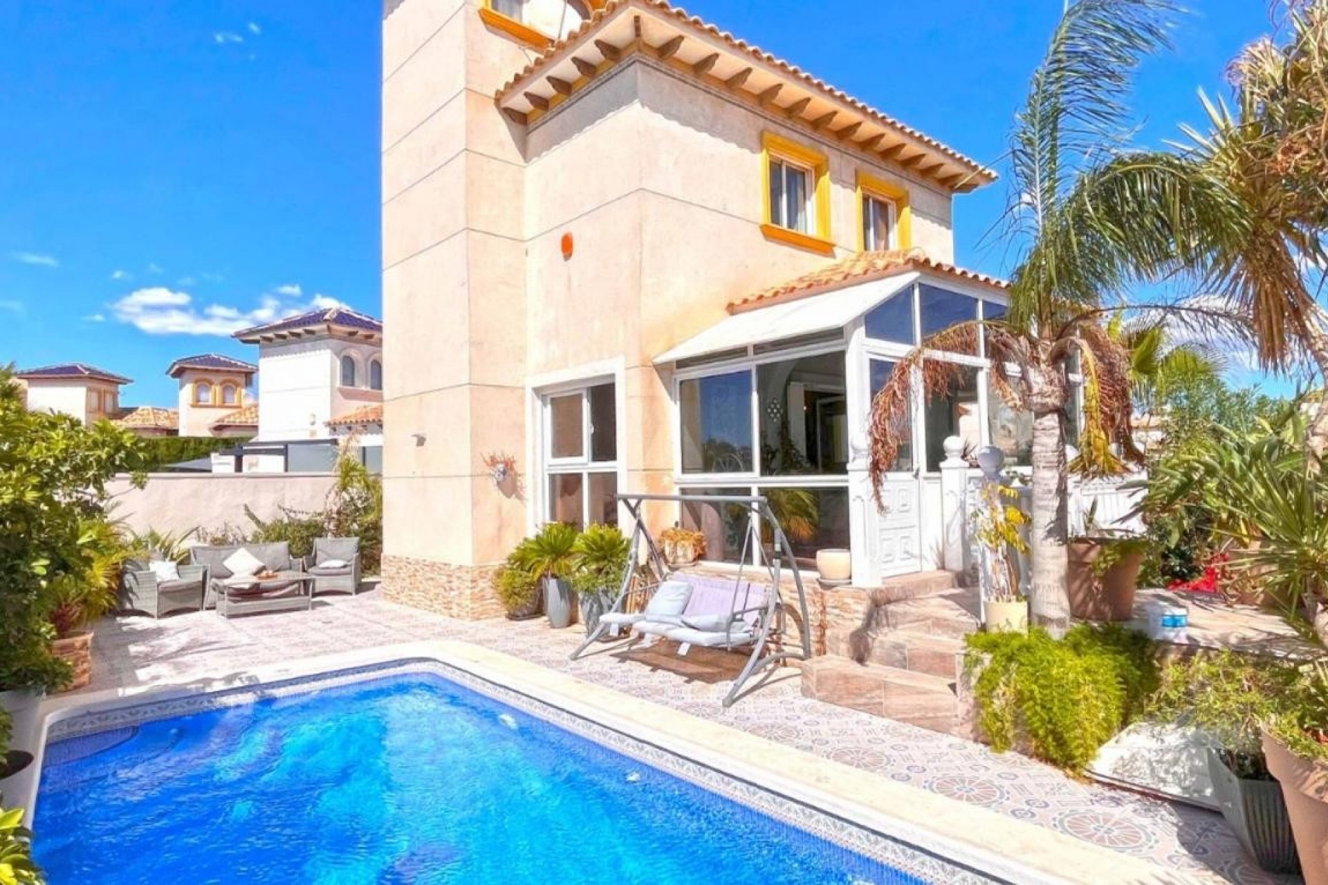 Brukt - Villa -
La Zenia - Costa Blanca