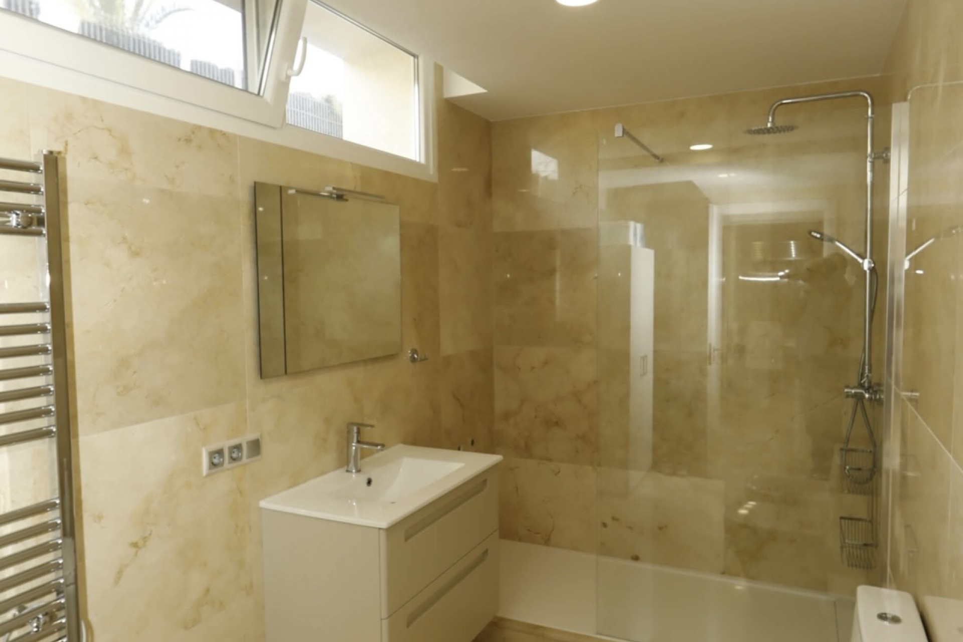 Brukt - Villa -
La Zenia - Costa Blanca