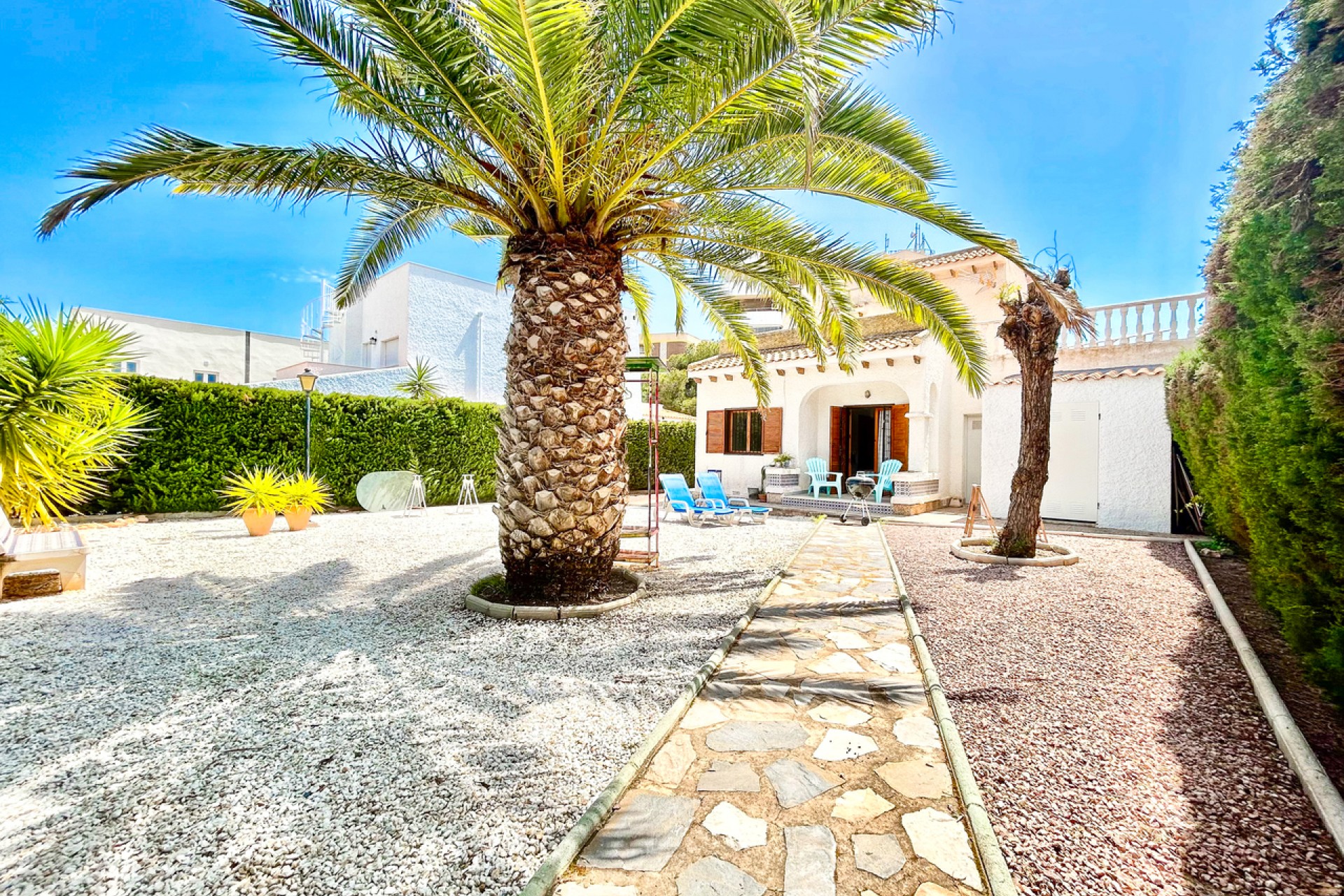 Brukt - Villa -
La Zenia - Costa Blanca