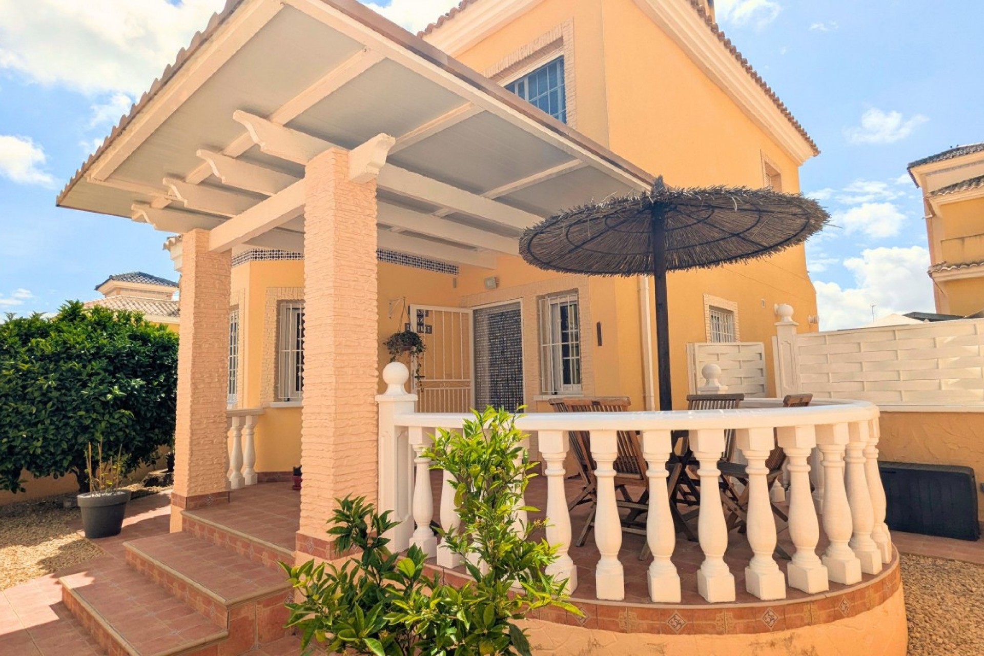 Brukt - Villa -
Lo Crispin - Inland