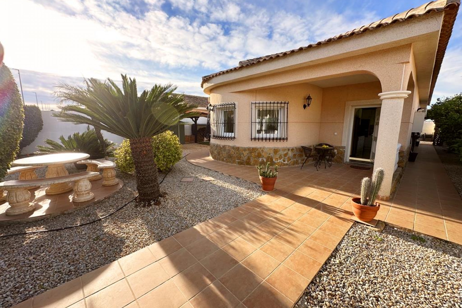 Brukt - Villa -
Lo Santiago - Inland