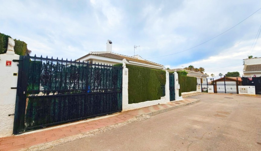 Brukt - Villa -
Los Alcazares - Costa Calida