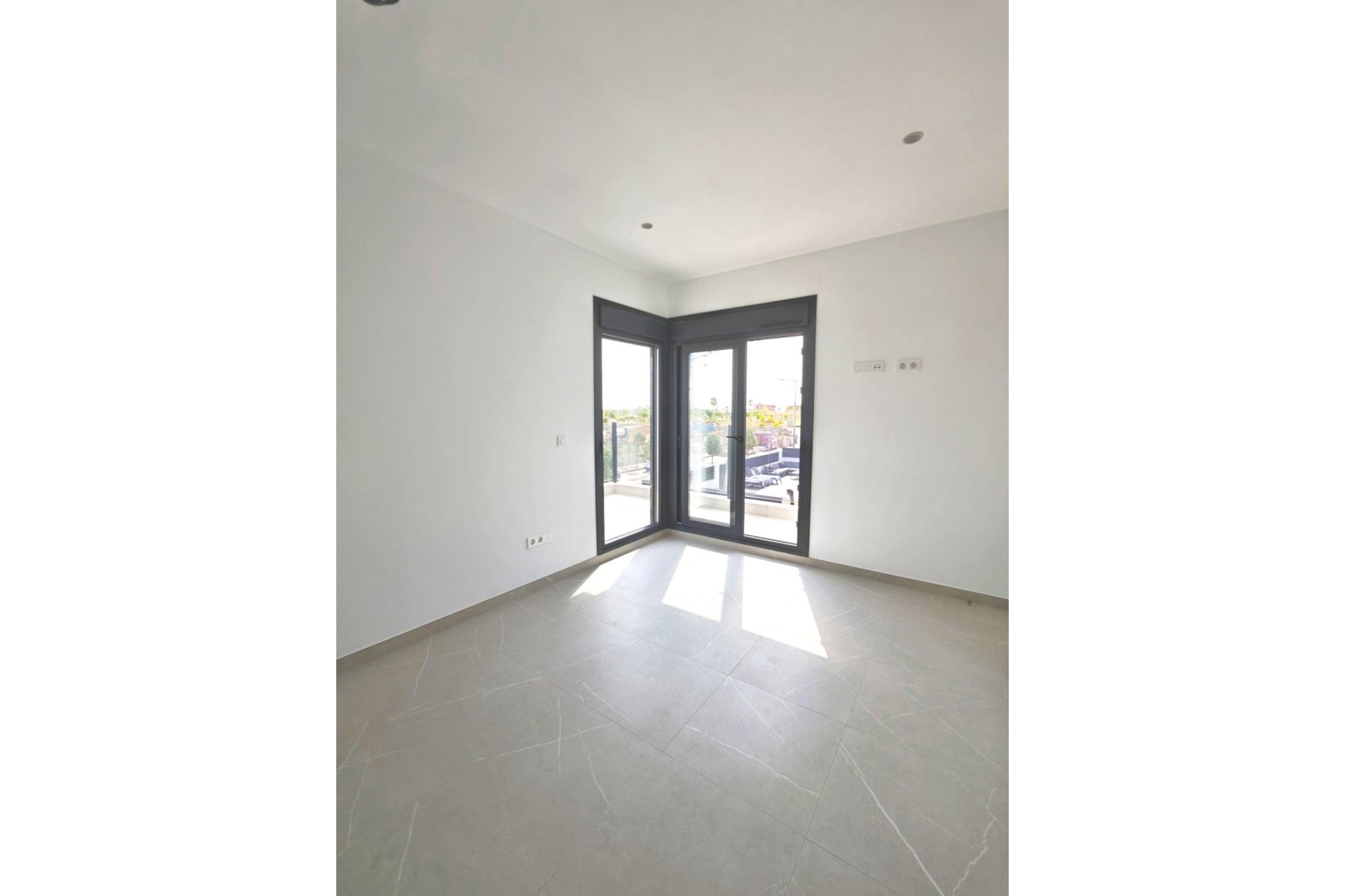 Brukt - Villa -
Los Alcazares - Dolores De Pacheco-santa Rosalía