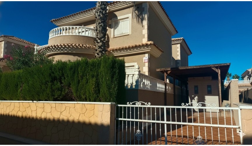 Brukt - Villa -
Los Altos - Costa Blanca