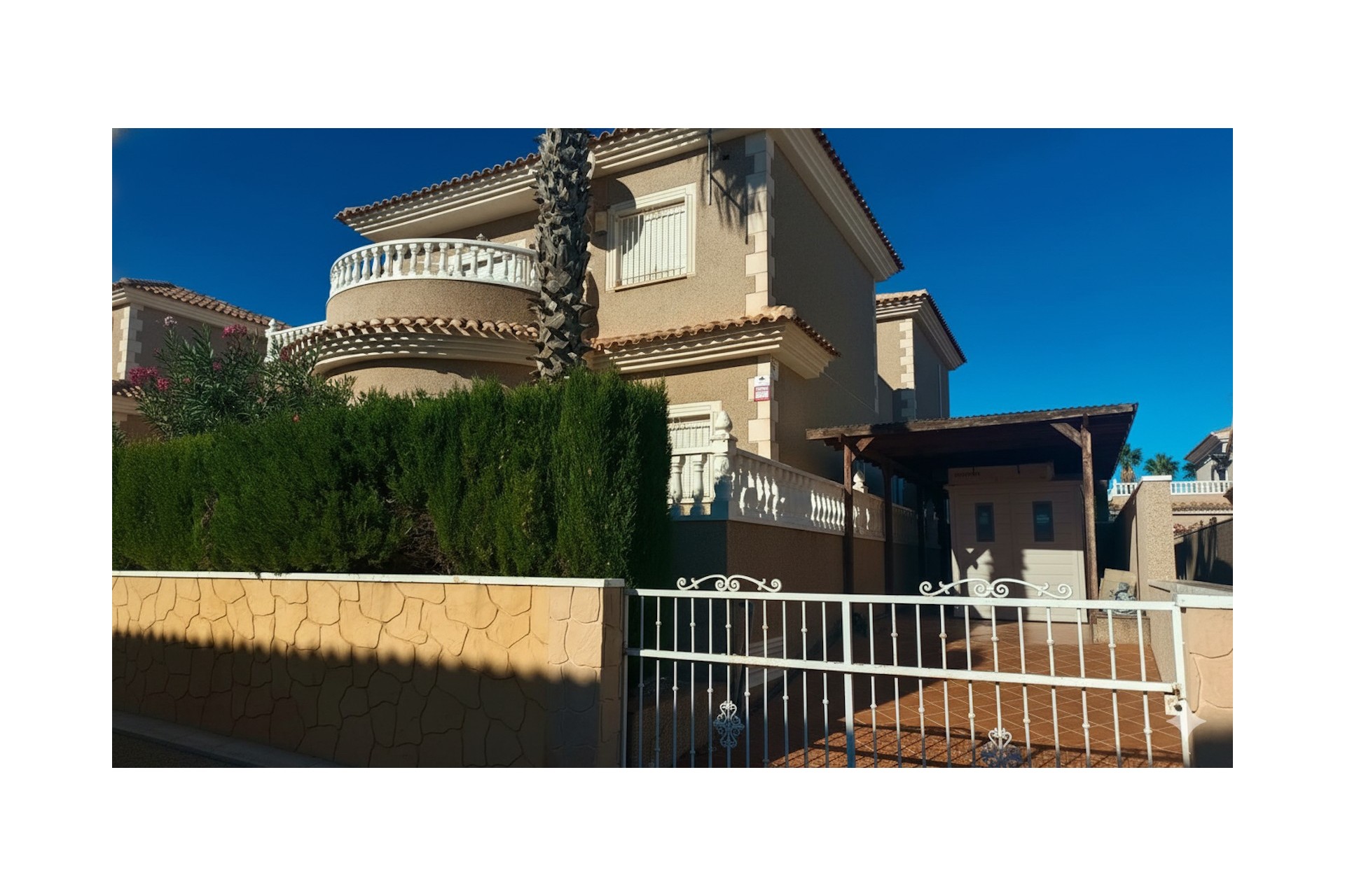 Brukt - Villa -
Los Balcones - Costa Blanca