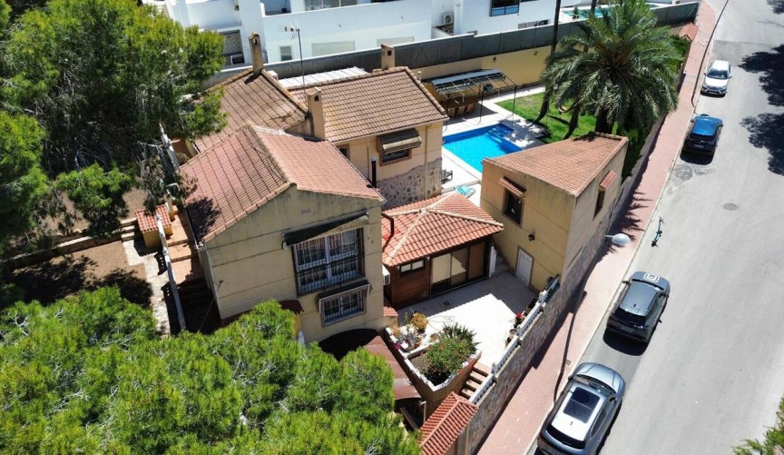 Brukt - Villa -
Los Balcones - Costa Blanca