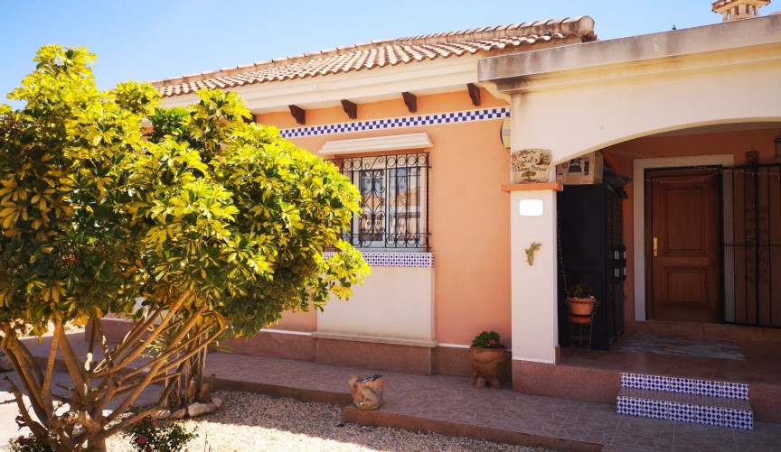 Brukt - Villa -
Los Montesinos - Costa Blanca