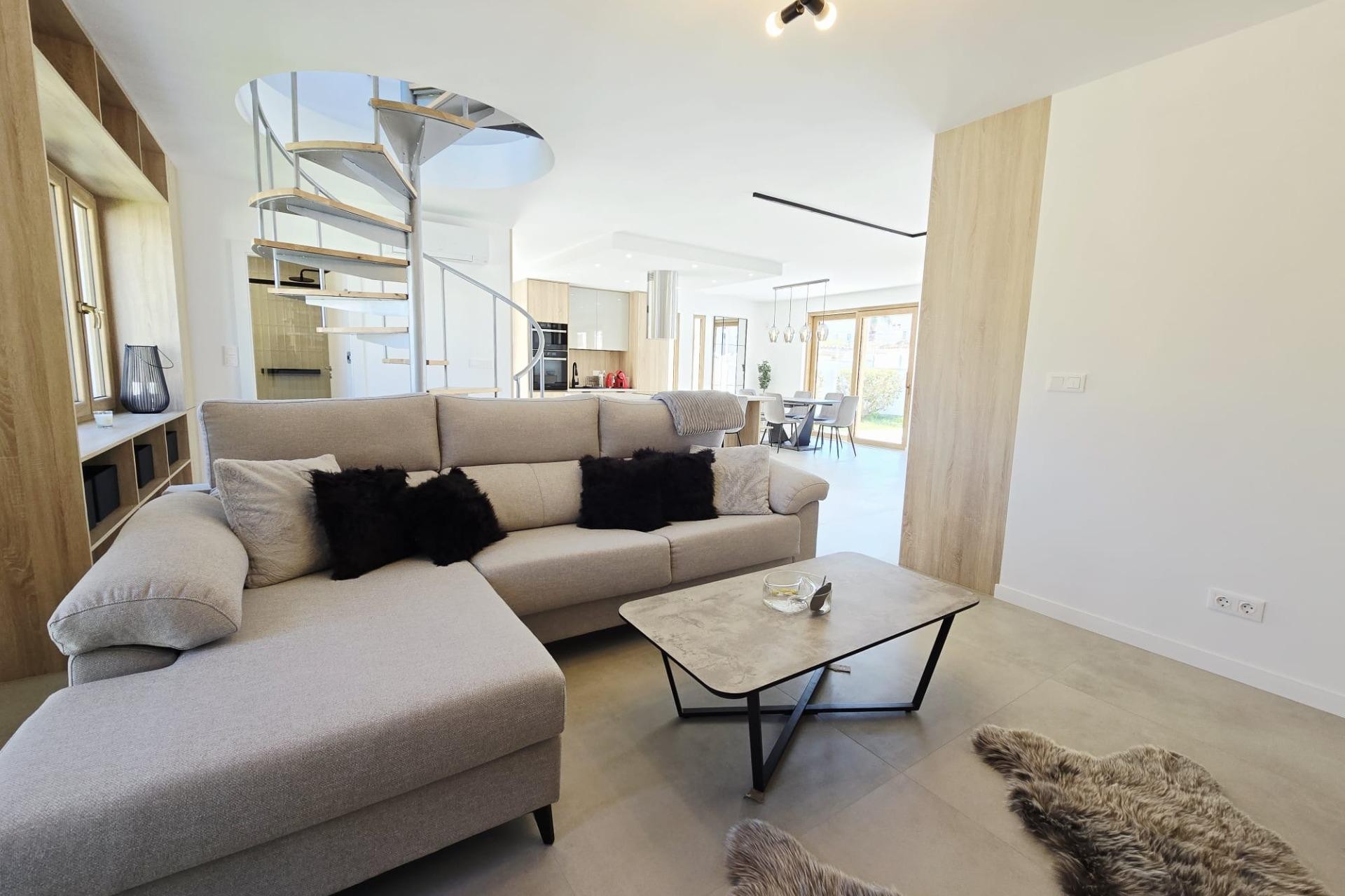 Brukt - Villa -
Orihuela Costa - Cabo Roig