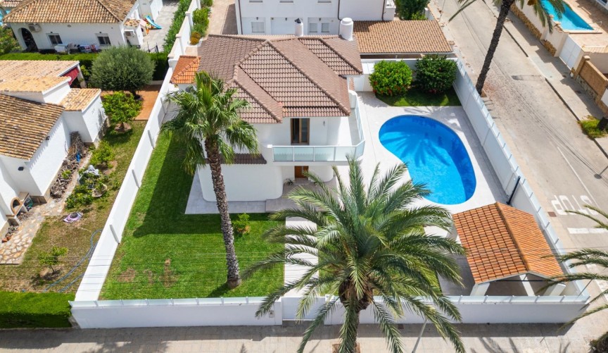 Brukt - Villa -
Orihuela Costa - Cabo Roig