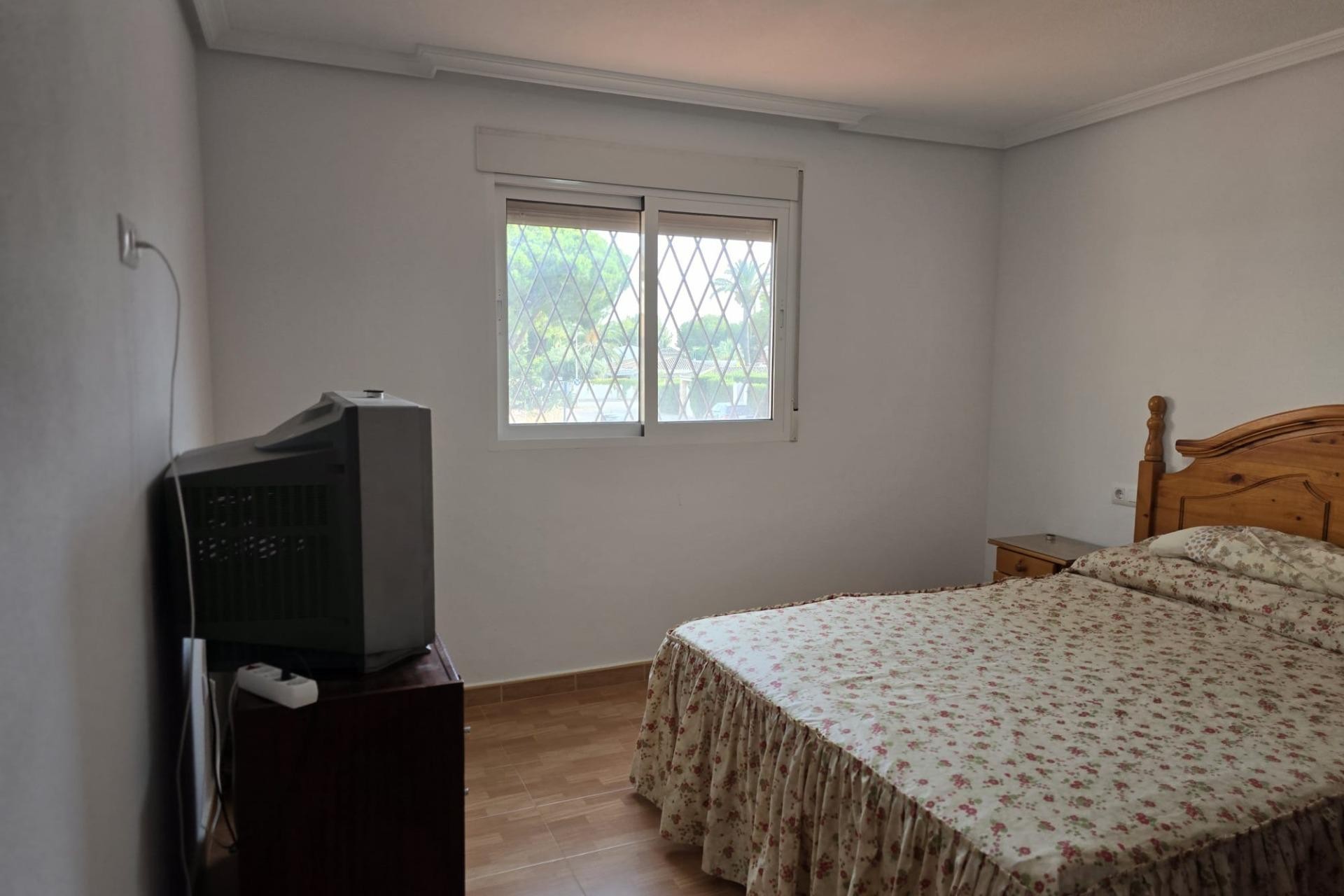 Brukt - Villa -
Orihuela Costa - Campoamor