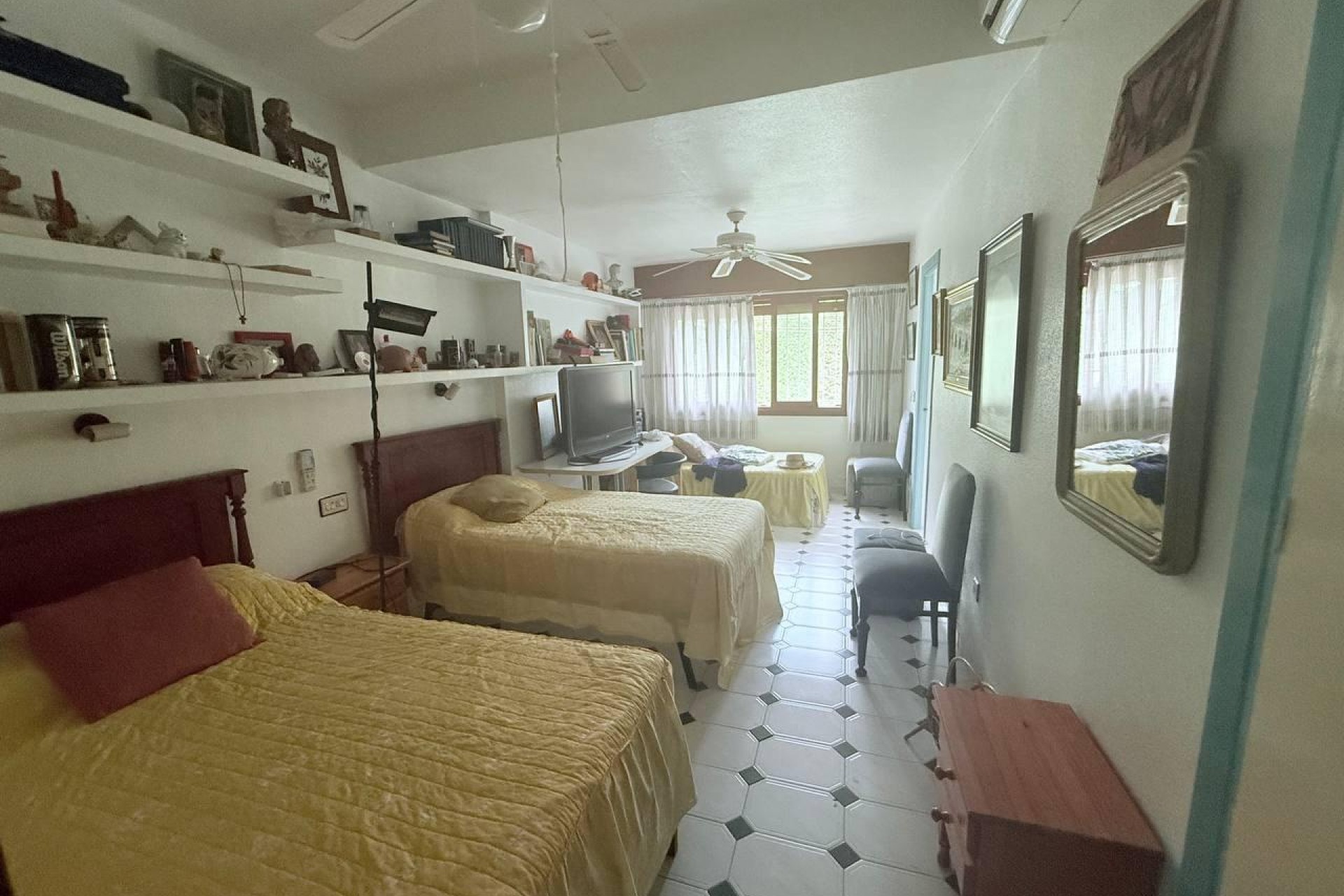 Brukt - Villa -
Orihuela Costa - Campoamor