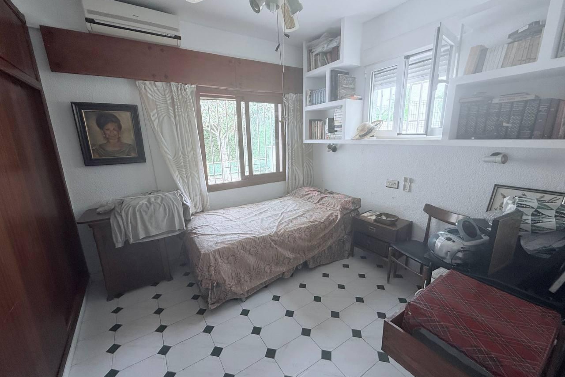 Brukt - Villa -
Orihuela Costa - Campoamor