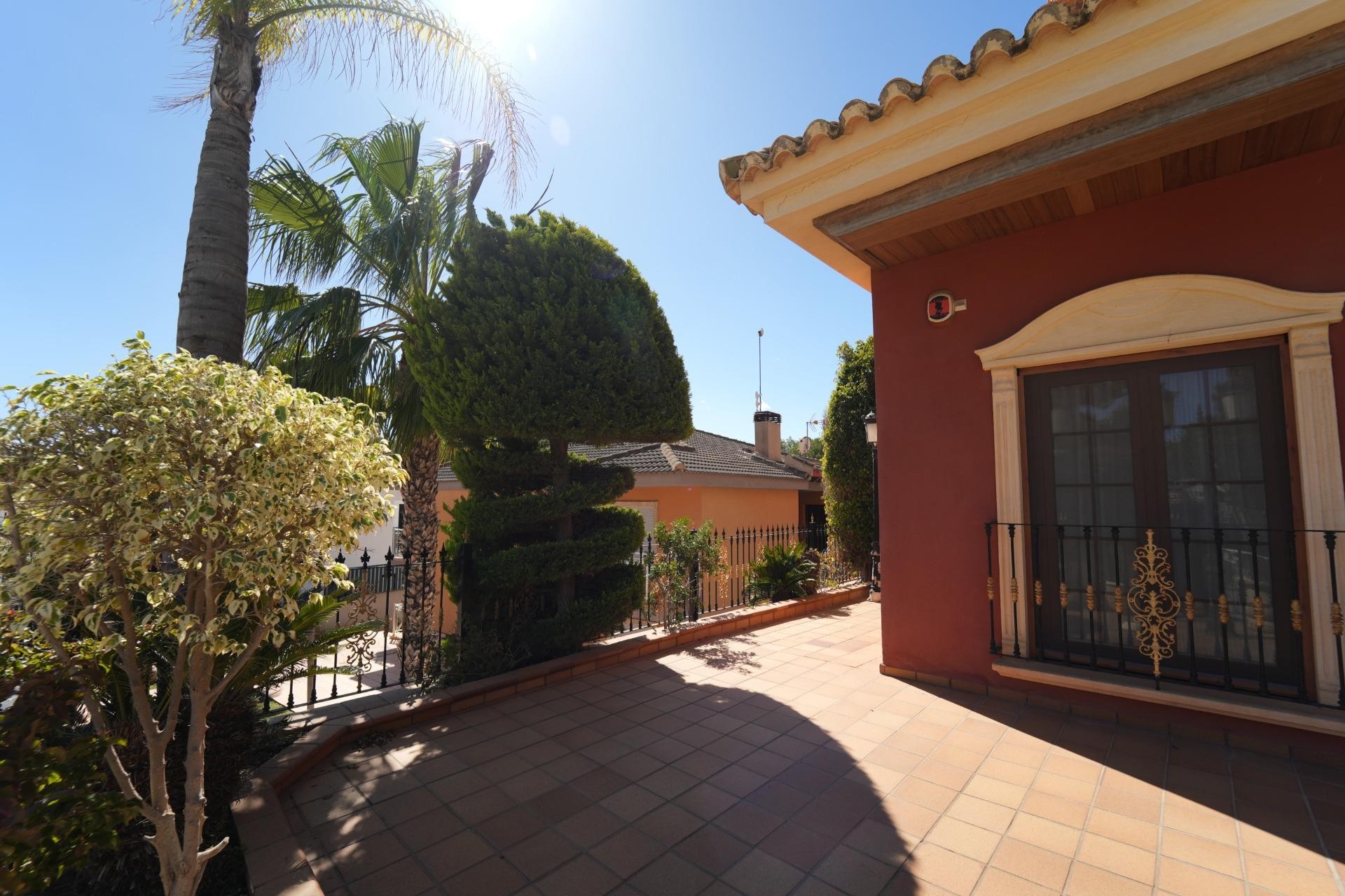 Brukt - Villa -
Orihuela Costa - Campoamor