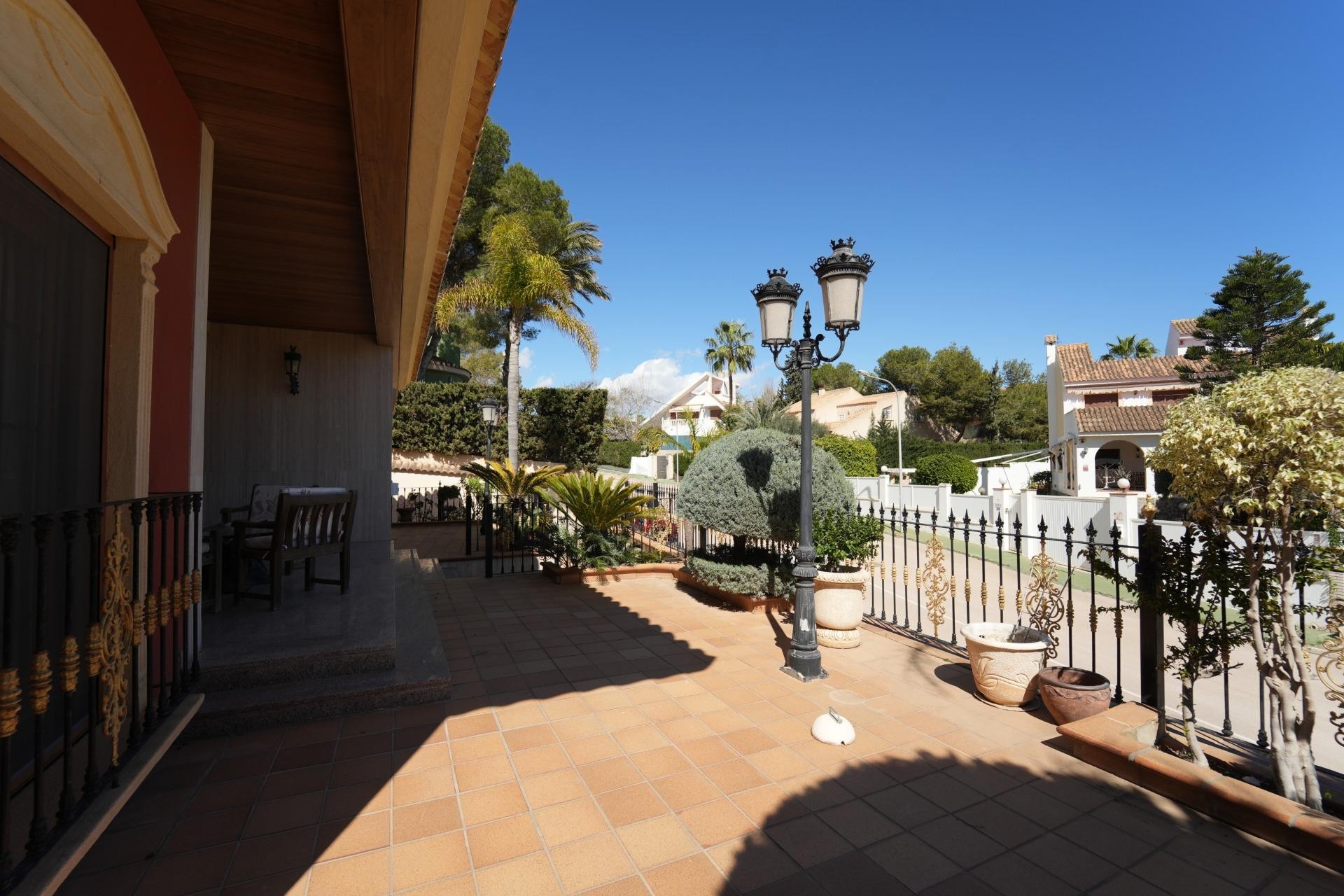 Brukt - Villa -
Orihuela Costa - Campoamor