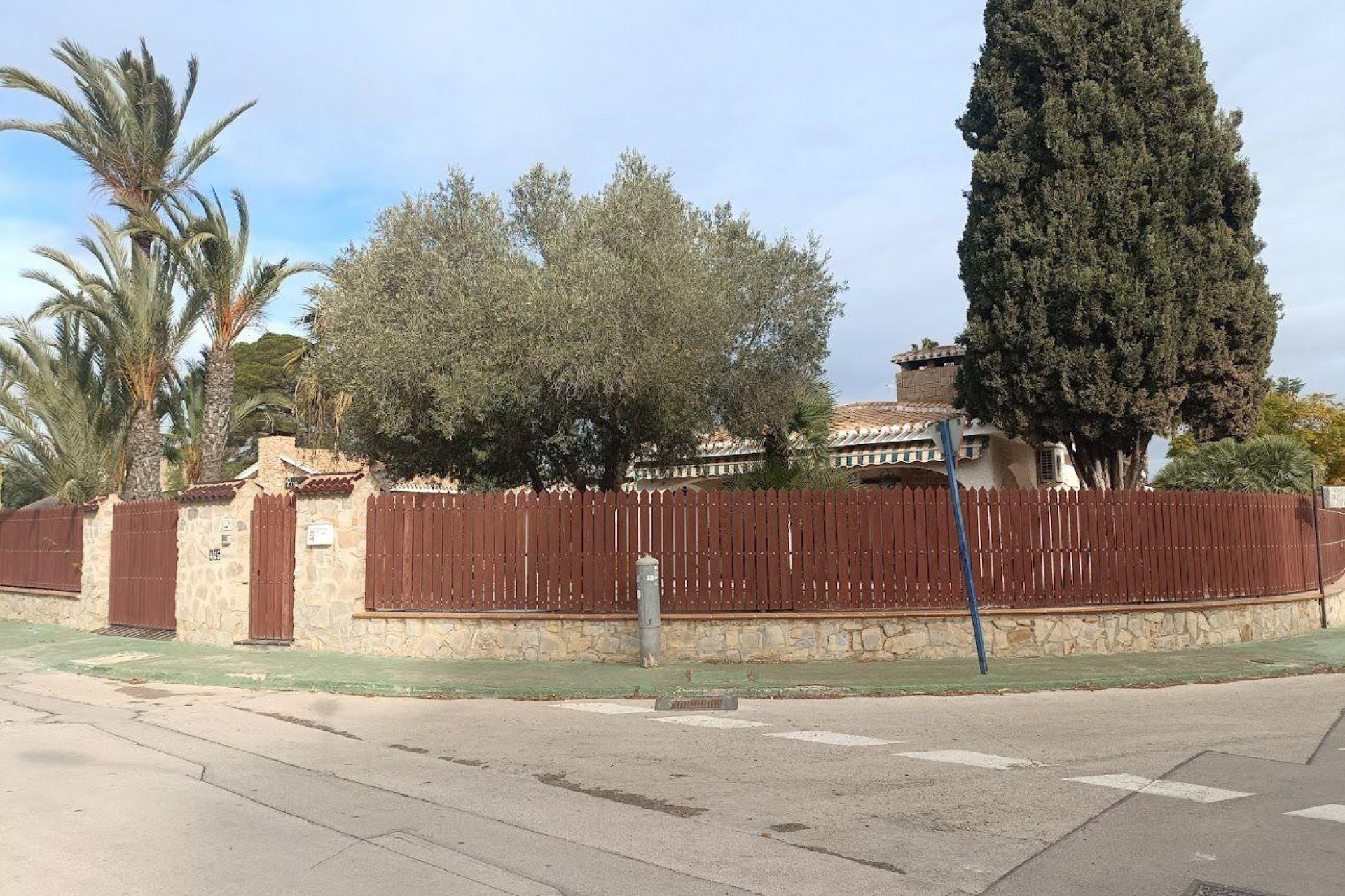 Brukt - Villa -
Orihuela Costa - Campoamor