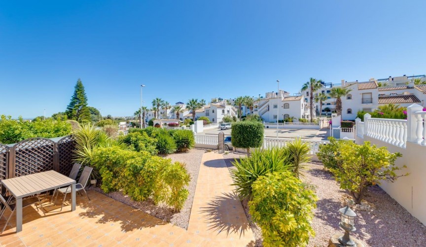 Brukt - Villa -
Orihuela Costa - Costa Blanca