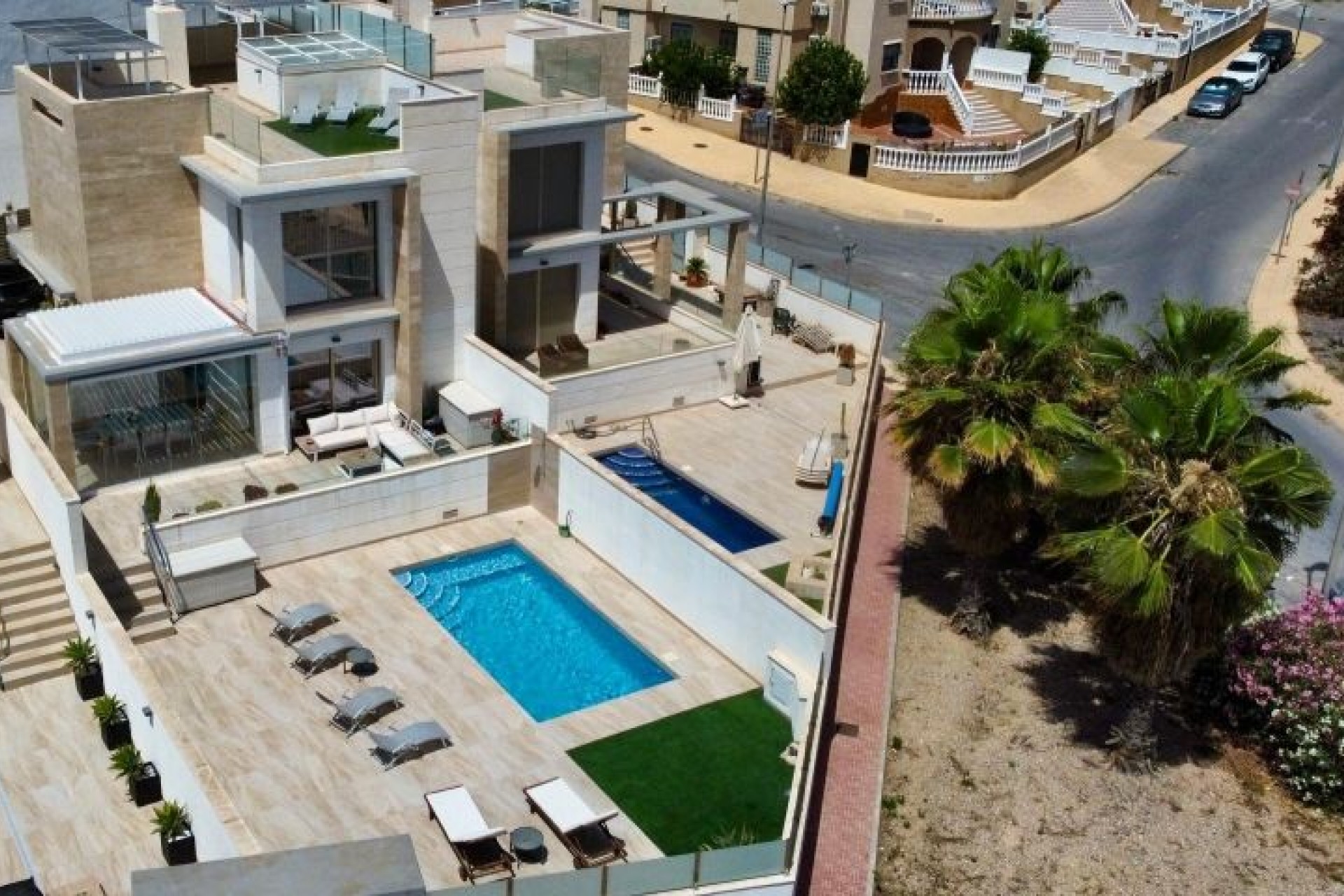 Brukt - Villa -
Orihuela Costa - Costa Blanca