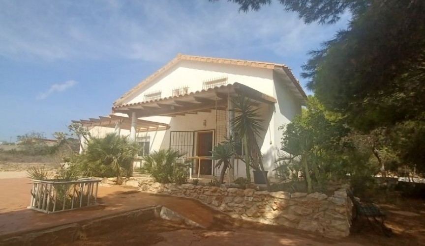 Brukt - Villa -
Orihuela Costa - Costa Blanca