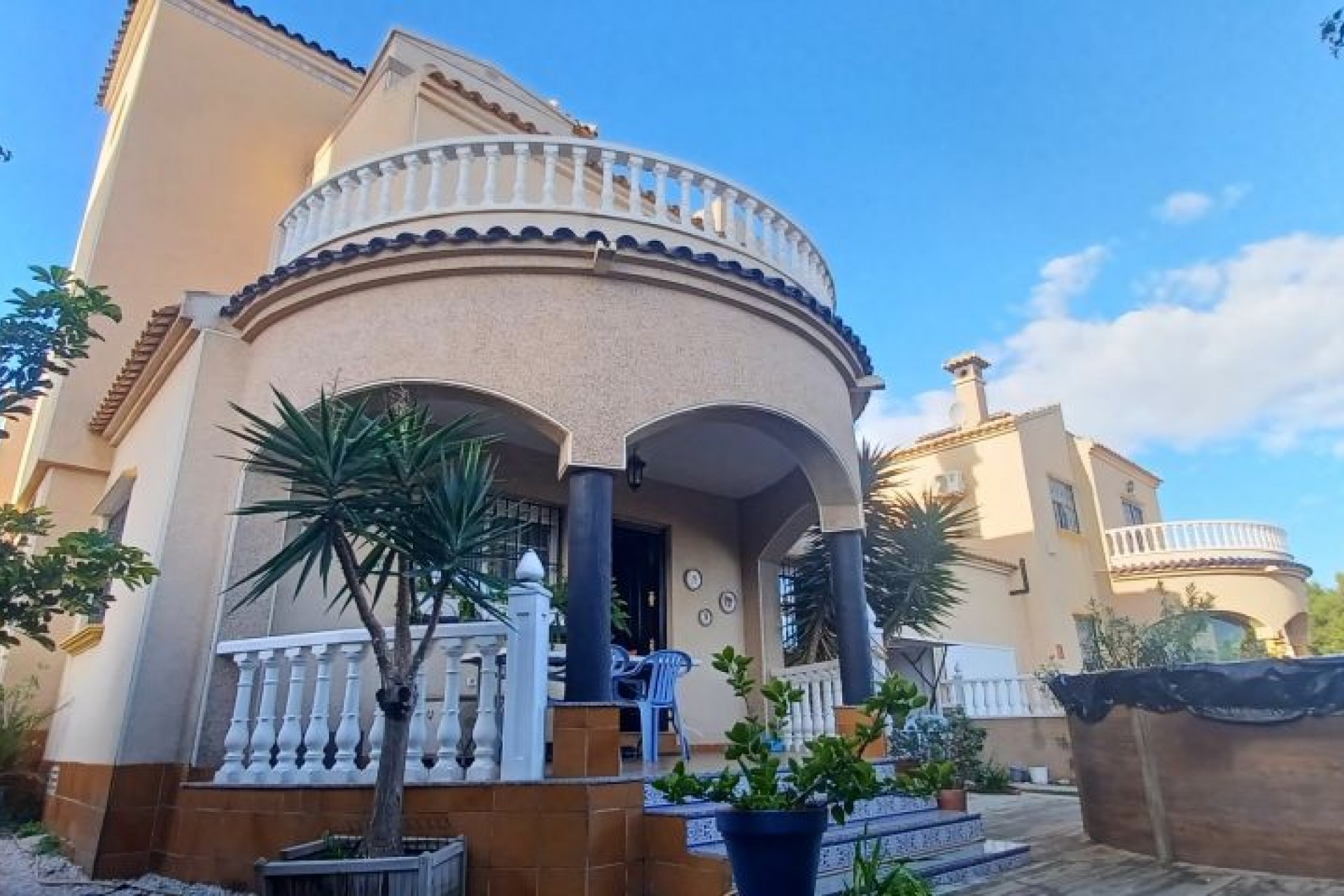 Brukt - Villa -
Orihuela Costa - Costa Blanca