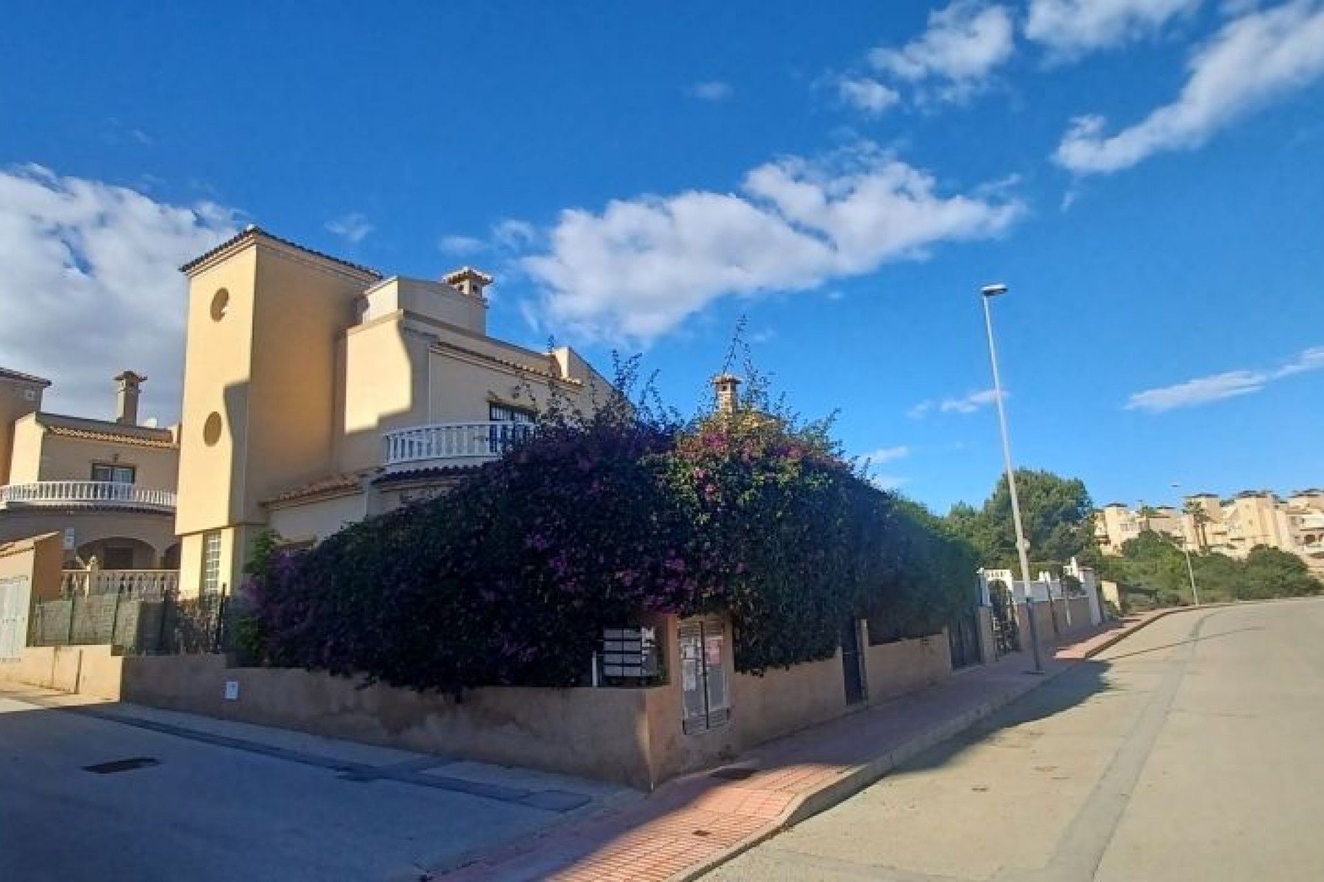 Brukt - Villa -
Orihuela Costa - Costa Blanca