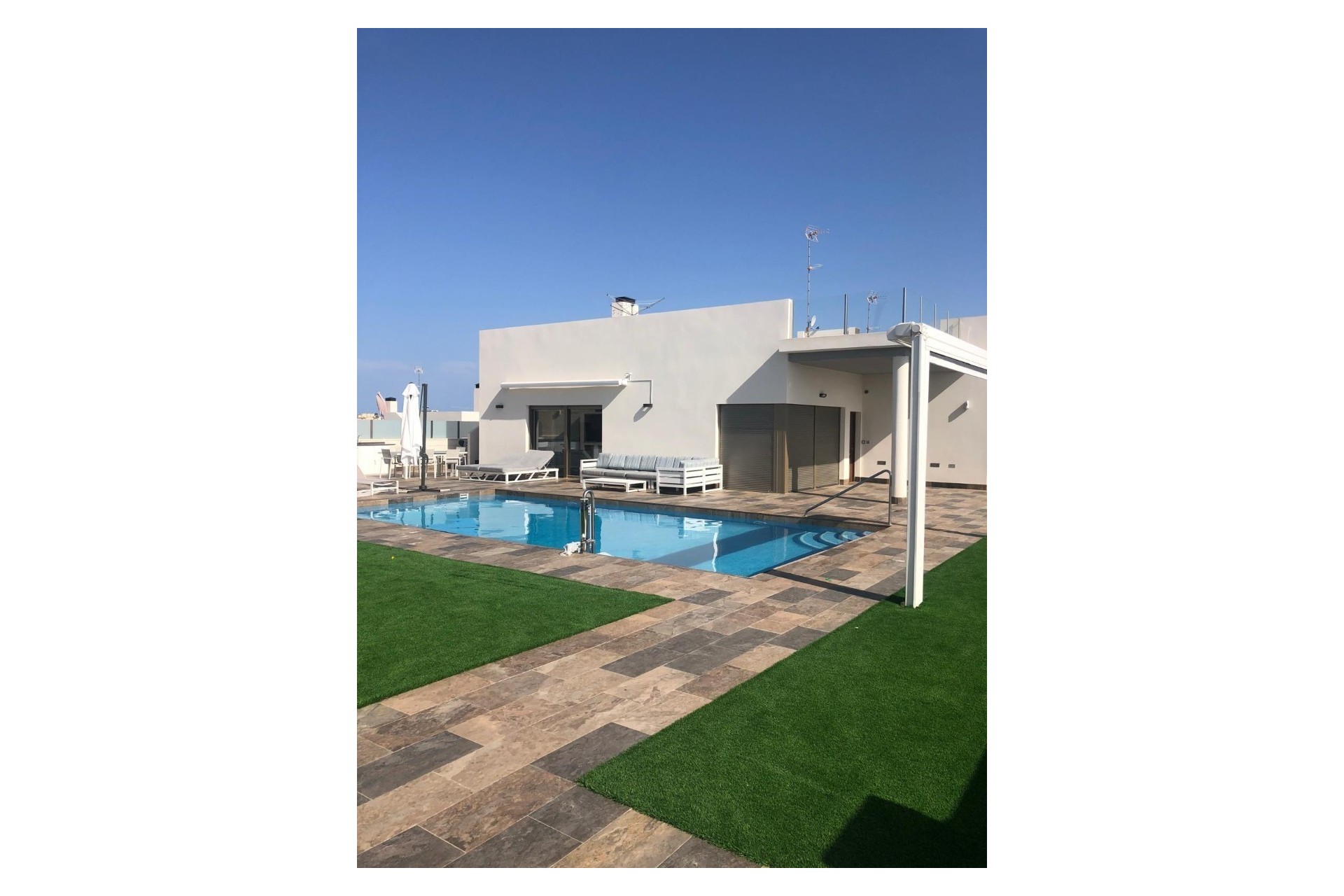 Brukt - Villa -
Orihuela Costa - Costa Blanca