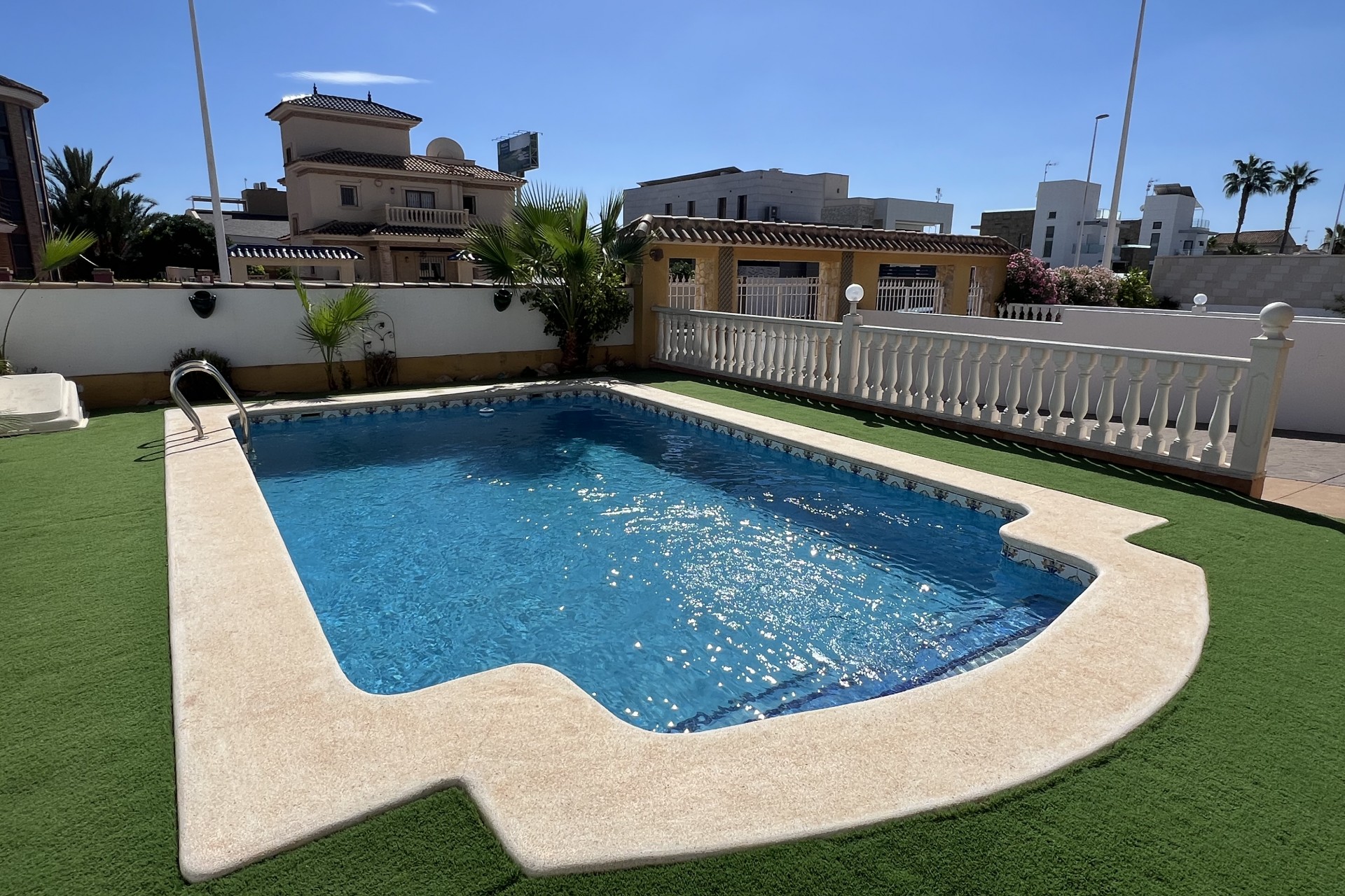 Brukt - Villa -
Orihuela Costa - Costa Blanca