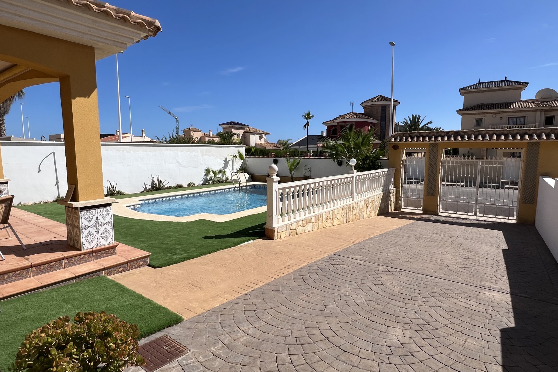 Brukt - Villa -
Orihuela Costa - Costa Blanca