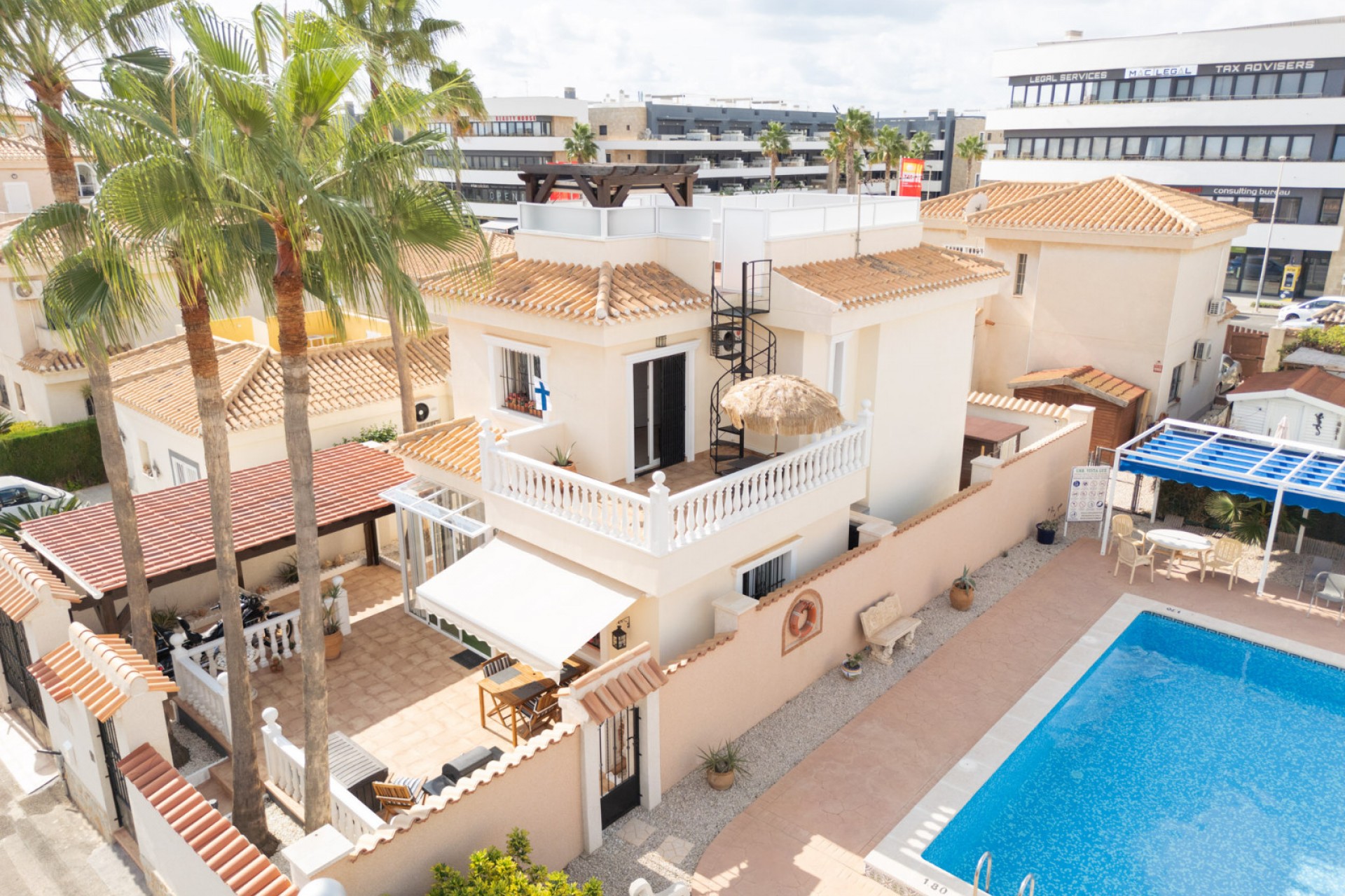 Brukt - Villa -
Orihuela Costa - Costa Blanca